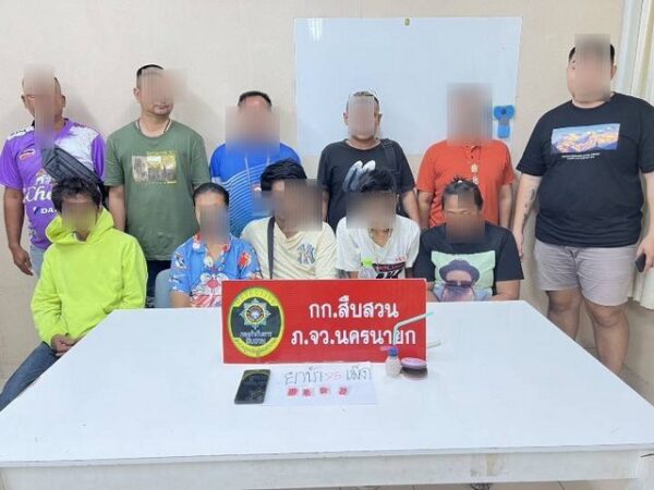 นครนายก – ตำรวจสืบจังหวัดนครนายก ปิดล้อมจับกุมร่วมกันจำหน่ายยาเสพติด(ยาบ้า)