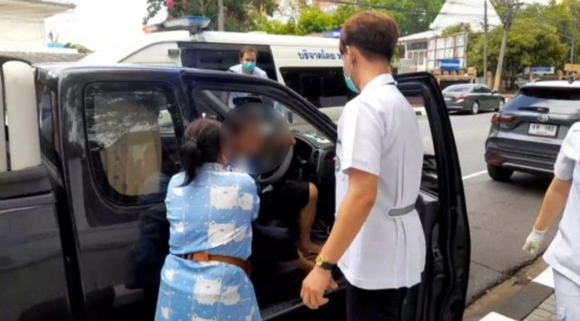 มุกดาหาร​ -​ตาวูบหมดสติขณะขับรถกลับจากฟอกไต หน่วย EMS รพ.มุกดาหาร เข้าช่วยชีวิตได้ทัน