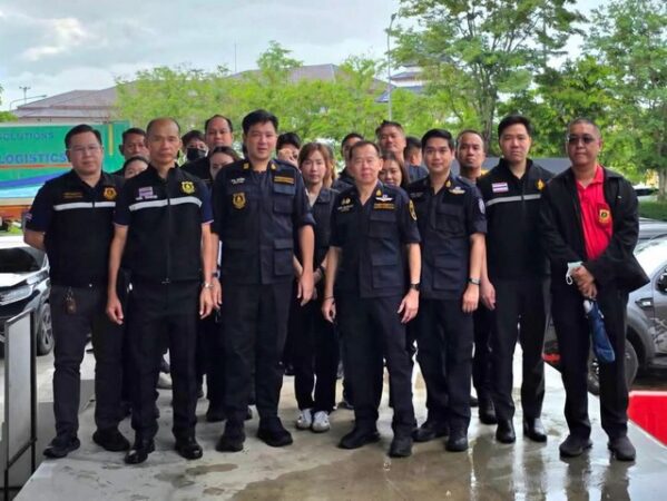 มุกดาหาร​ -​ศุลกากรมุกดาหารจับโป๊ะ! พ่อค้าข้ามชาติแสบลอบขนสินค้าออกจากตู้ผ่านแดน ก่อนวางกล่องเปล่าตบตาเจ้าหน้าที่