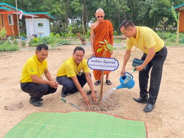 กาฬสินธุ์-ทสจ.กาฬสินธุ์ชวนปลูกต้นไม้หน้าฝนคนละต้นเพื่อคนกาฬสินธุ์
