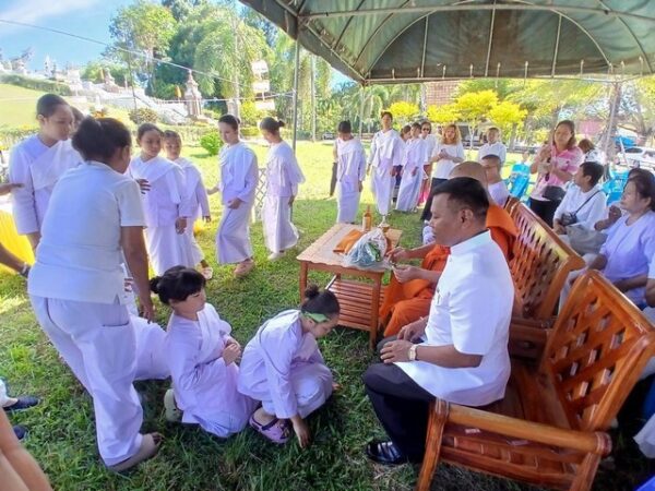 นราธิวาส-พุทธศาสนิกชน ร่วมกิจกรรมกวนข้าว “มธุปายาส” สืบสานพุทธประเพณีวัน “ วิสาขบูชา” ด้าน พ่อเมืองนราฯ สั่งด่วน ทุกหน่วยงานรักษาความปลอดภัยในพื้นที่อย่างเคร่งครัด
