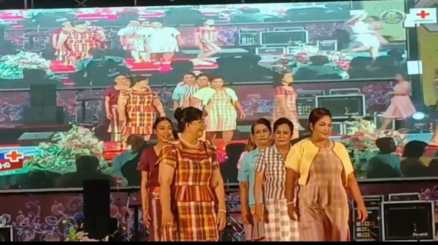 นราธิวาส-สมาพันธ์ไทยพุทธ ชูโมเดริ์นแฟชั่นโชว์ “ผ้าขาวม้า ผ้าไทยใส่ให้สนุก” สืบสานอัตลักษณ์วัฒนธรรมนราธิวาส