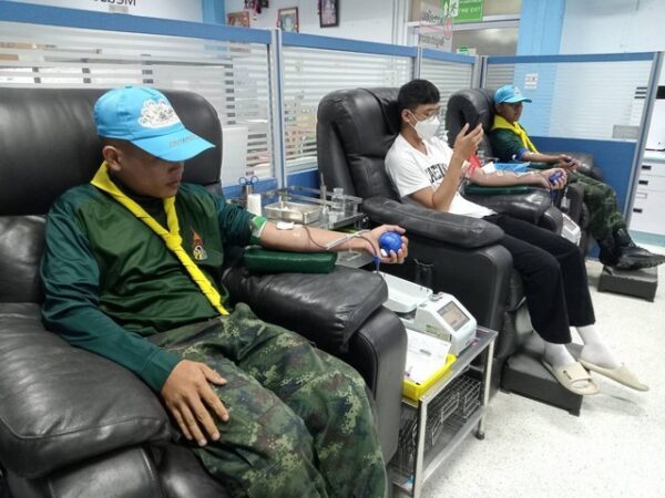 ลำปาง-จิตอาสา ร.17 พัน.2 ร่วมบริจาคโลหิต ช่วยเหลือประชาชน