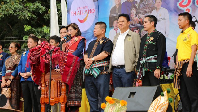 กาฬสินธุ์เปิดงานบุญบั้งไฟตะไลล้าน ชมวิถีวัฒนธรรมผู้ไทหนึ่งเดียวในโลก