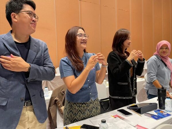 ประชาธิปไตยจะเบ่งบาน “กระบวนการเสริมสร้างผู้นำนักประชาธิปไตยแบบมีส่วนร่วม”