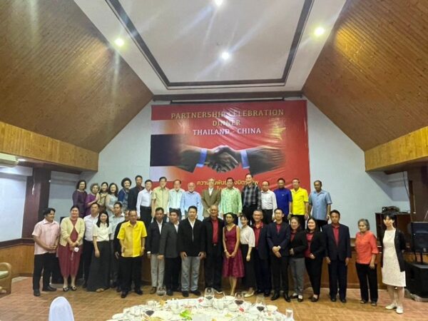 “นิพนธ์” เปิดบ้านต้อนรับกงสุลใหญ่จีนประจำสงขลา เดินหน้าส่งเสริมความร่วมมือเศรษฐกิจไทย–จีน รับคณะนักธุรกิจศึกษาศักยภาพพื้นที่สงขลา