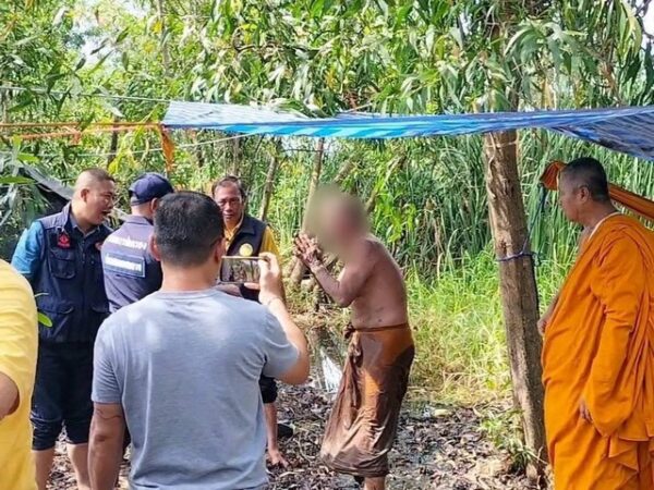 ปทุมธานี ฝ่ายความมั่นคงอำเภอคลองหลวง รวบพระปลอม พักอาศัยอยู่ในบริเวณป่าหญ้ารกร้าง