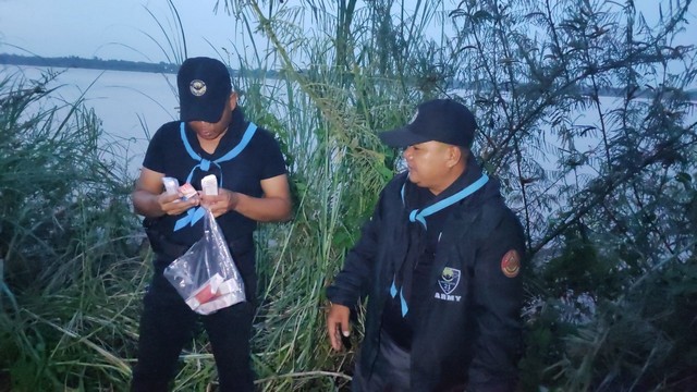 มุกดาหาร​ -​ฉก.ทหารพราน 2107 มุกดาหาร ยึดบุหรี่-เบียร์-บุหรี่ไฟฟ้า ลักลอบนำเข้าข้ามแม่โขง