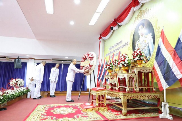 ปทุมธานี จัดพิธีวันที่ระลึกคล้ายวันสวรรคตพระบาทสมเด็จพระปรเมนทรมหาอานันทมหิดล พระอัฐมรามาธิบดินทร
