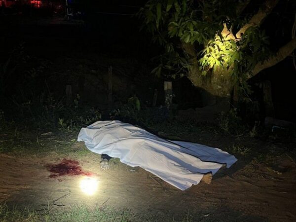 มุกดาหาร – ยิงสนั่นคำชะอี! หนุ่มวัย 26 ก่อเหตุยิงรุ่นใหญ่วัย 37 ดับข้างวงเหล้า ก่อนซิ่งเวฟหลบหนี