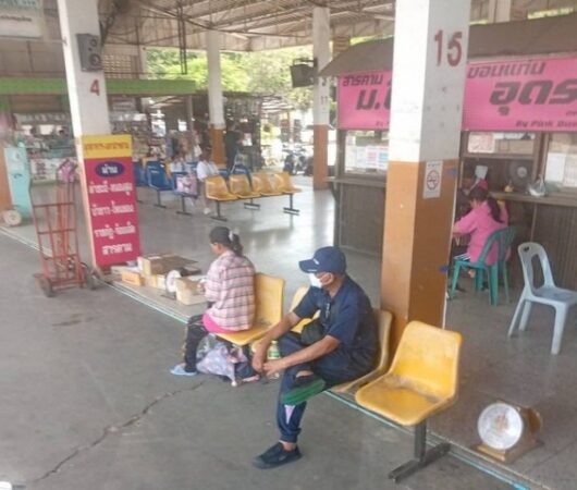 มุกดาหาร-ตร.ภูธร​ร้อยเอ็ด​ รวบแสงจันทร์​ผู้ต้องหาฆ่าชิงทองจากสุรินทร์ หนีมามุกดาหาร เตรียมข้ามลาวแต่ไม่สำเร็จ