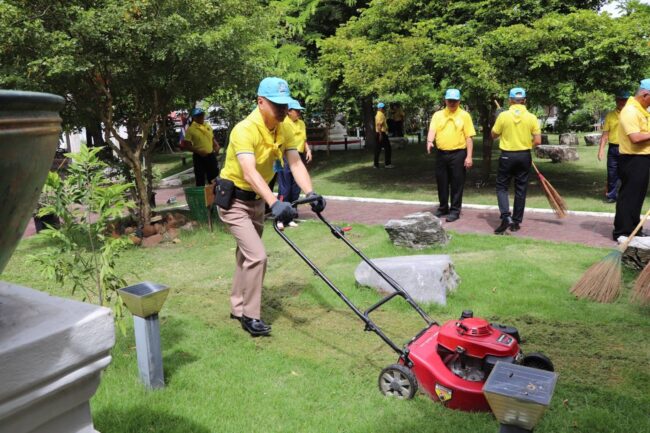 กรมการขนส่งทหารเรือจัดกิจกรรมบำเพ็ญสาธารณประโยชน์ เนื่องในวันเฉลิมพระชนมพรรษาสมเด็จพระนางเจ้าฯ พระบรมราชินี 3 มิถุนายน 2568