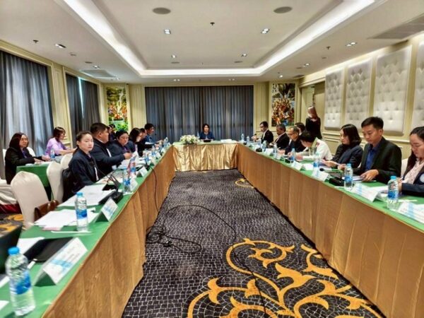 ศกพ.ร่วมประชุมจัดทำหลักสูตรเพื่อพัฒนาศูนย์การเรียนรู้ชุมชน “แม่ฟ้าหลวง” และศูนย์การเรียนรู้ชุมชนชาวไทยมอแกน ณ จังหวัดเชียงใหม่