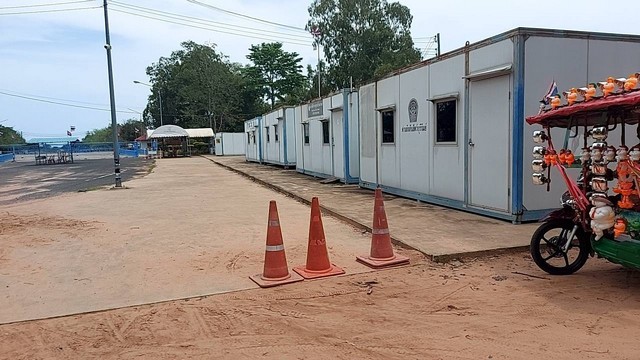 บุรีรัมย์-ตลาดนัดจุดผ่อนปรนช่องตะกูเงียบ ไม่พบลูกค้ากัมพูชา คาดถูกสั่งห้าม