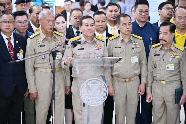 กมธ.ทหารฯ วุฒิสภา เตรียมยื่นถอดถอนนายกฯ แพทองธาร