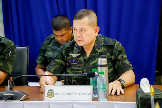 นราธิวาส-แม่ทัพภาคที่ 4 ตรวจเยี่ยมการปฏิบัติงาน กองบังคับการควบคุมสุริโยทัย จังหวัดนราธิวาส