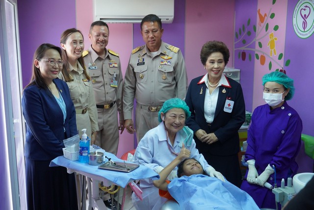 ผู้ว่าฯ ชลบุรี เป็นประธานเปิดโครงการ “สุขภาพดีใต้ร่มพระบารมี”