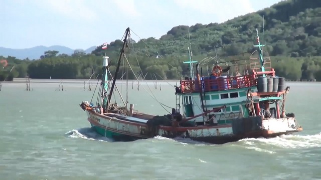 สงขลา-สมาคมประมงสงขลา เตือนเรือประมงจังหวัดสงขลาที่ออกไปทำการประมงในบริเวณอ่าวไทย ขอให้ทำการประมงอย่างระมัดระวัง