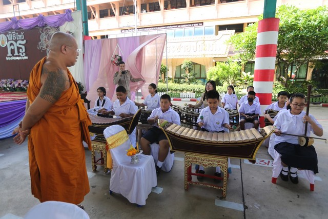 นครปฐม-หลวงพี่น้ำฝน วัดไผ่ล้อม พระอารามหลวง ชวนต้นกล้าพาเข้าวัด มุ่งเน้นวางเป้าหมาย เยาวชนเรียนรู้ที่วัด จัดกิจกรรม สืบสานด้วยหลักธรรม