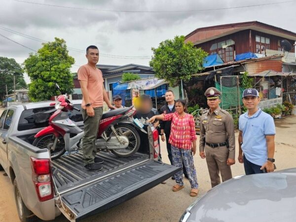 ตำรวจเมืองกาฬสินธุ์ตามรวบโจรฉกเงินแม่ค้าร้านขายของชำ