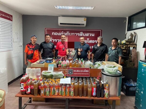 ยโสธร-ไล่ทลายแก๊งสีเทาน้ำกระท่อม กัญชา ได้ของกลางเพียบ