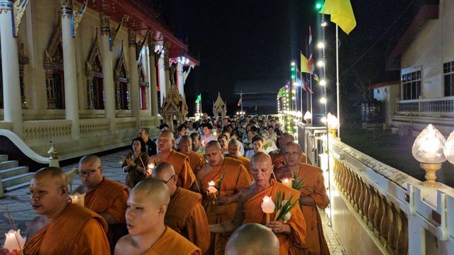 ชลบุรี-อบอุ่นใจชาวบางเสร่ร่วมเวียนเทียน วัดสามัคคีบรรพตสืบสานพระพุทธศาสนาในวันอาสาฬหบูชา