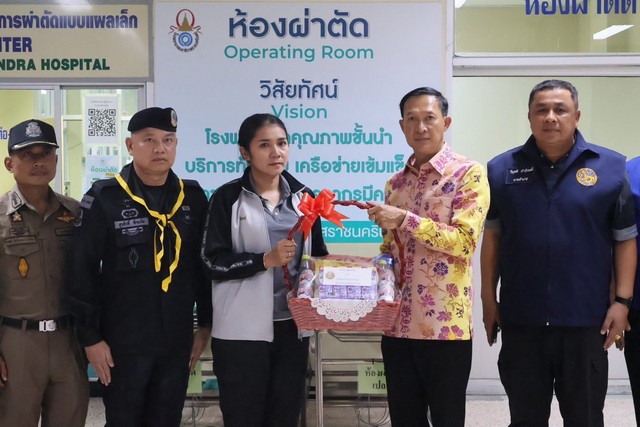 นราธิวาส-ผู้ว่าฯ นราธิวาส เยี่ยมให้กำลังใจเจ้าหน้าที่ที่ได้รับบาดเจ็บ จากสถานการณ์ความไม่สงบในพื้นที่จังหวัดนราธิวาส