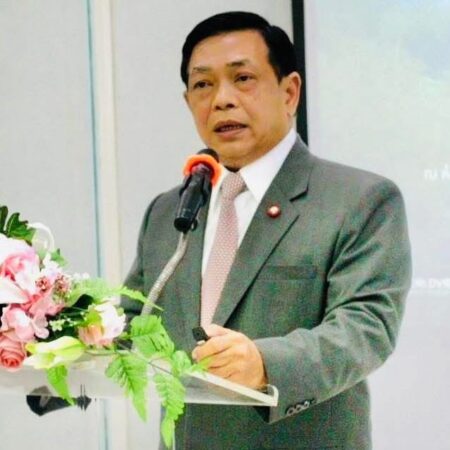 อดีตรัฐมนตรีอลงกรณ์เสนอทางออกประเทศไทย  ชู”ยุทธศาสตร์ทาง2แพร่ง“ผนึกกลุ่มBRICSประเทศโลกใต้ฝ่าวิกฤติภาษีทรัมป์2.0