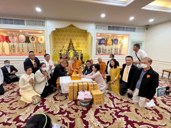 “ หลวงปู่ศิลา “ เมตตามอบ #เหรียญพหูรมาน และ #ตระกรุดพลิกแผ่นดิน เป็นขวัญและกำลังใจให้ทหารชายแดน !