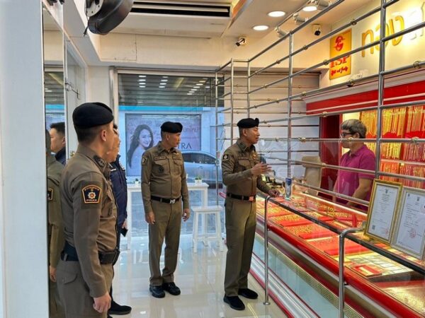 ผบช.ภ.2 ลงพื้นที่ “จันทบุรี” ด่วน! สั่งยกระดับดูแลประชาชน 3 จว.ชายแดน ป้องกันอาชญากรรมขั้นสูงสุด