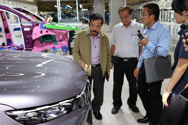 สมาคมนักหนังสือพิมพ์ภูมิภาคแห่งประเทศไทย (สนพท.) เยี่ยมชมบริษัทผู้ผลิตเทคโนโลยีชั้นนำของประเทศจีน และดูงานสถานีโทรทัศน์หูเป่ย