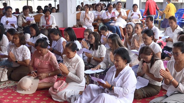 คณะสหกรณ์ออมทรัพย์สาธารณสุขสงขลา จำกัด ถวายเทียนพรรษา วัดโคกศักดิ์ (วัดสืบสุข )