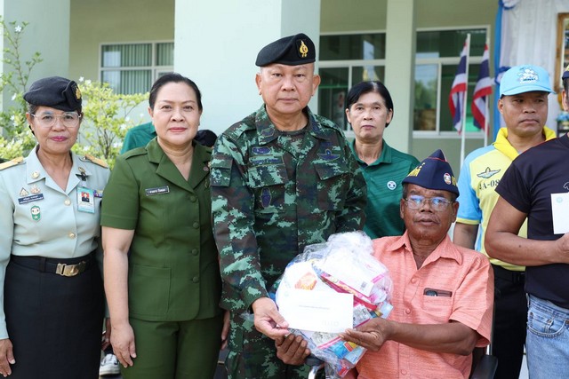 (สุรินทร์) ผบ.มทบ.25 ตรวจเยี่ยมทหารผ่านศึกในพื้นที่ จังหวัดสุรินทร์