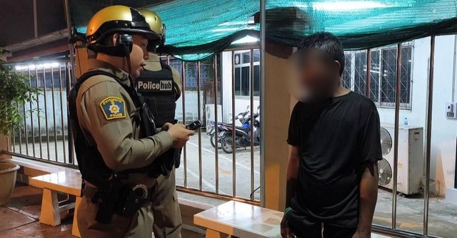 นครนายก ชายสักยันต์เเมาหนักเดินเข้ามาที่ท่ารถโดยสารมองนักศึกษาสาวแล้วลูบเป้ากางเกงตัวเอง