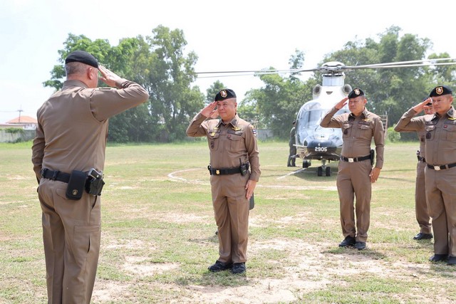 “พล.ต.อ.อัคราเดช”ตระเวณตรวจเยี่ยม การปฏิบัติการกวาดล้างยาเสพติด “No Drugs No Dealers” วันเดียว 4 โรงพักรวด กำชับทุก สภ.ต้องเตรียมความพร้อมรองรับสถานการณ์ชายแดนไทย-กัมพูชา