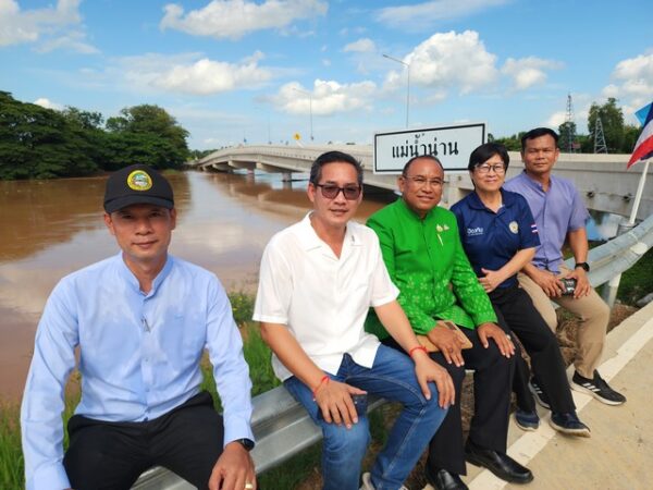 พิจิตร-แม่น้ำน่านพิจิตรจ่อล้นตลิ่งสั่งเฝ้าระวังขั้นสูงสุดในส่วนแม่น้ำยมเอ่อล้นตลิ่งท่วมแล้ว4 อำเภอ 6ตำบล24หมู่บ้าน