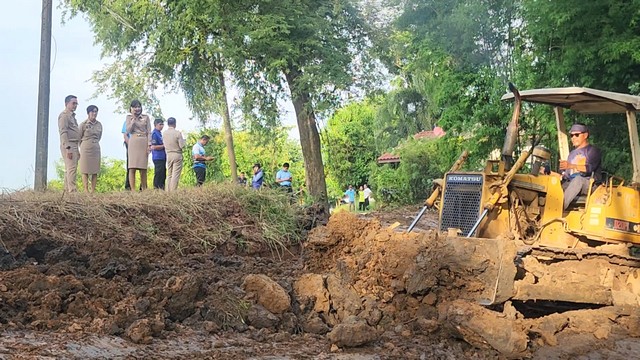 พิจิตรจ่อวิกฤต60-70%แม่น้ำน่านล้นตลิ่งเร่งทำแนวป้องกันปกป้องพื้นที่เศรษฐกิจและย่านชุมชน