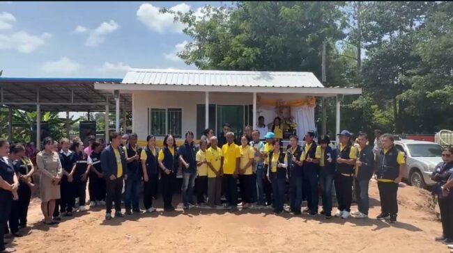 บุรีรัมย์-ครอบครัวพลทหารพลีชีพทราบซึ้งรับบ้านพระราชทาน