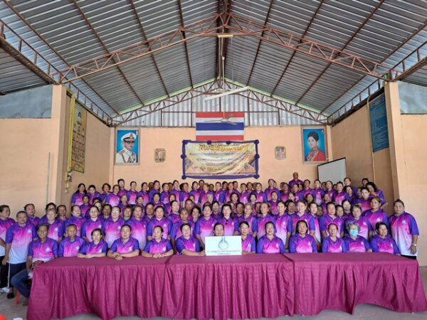 หนองคาย – ผู้อำนวยการฝ่ายมวลชนสัมพันธ์ โรงไฟฟ้าหนองคายน่าอยู่ มอบเสื้อ อสม. และ ลงพื้นที่ออกเยี่ยมผู้พิการ ผู้สูงอายุ ผู้ป่วยติดเตียงและหญิงหลังคลอด