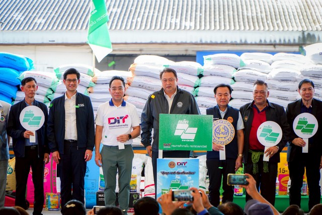 “สุชาติ” Kick Off ธงเขียว by DIT ขายปุ๋ยถูก ยาดี ลดสูงสุด 60% ส่งตรงถึงมือเกษตรกรทั่วไทย