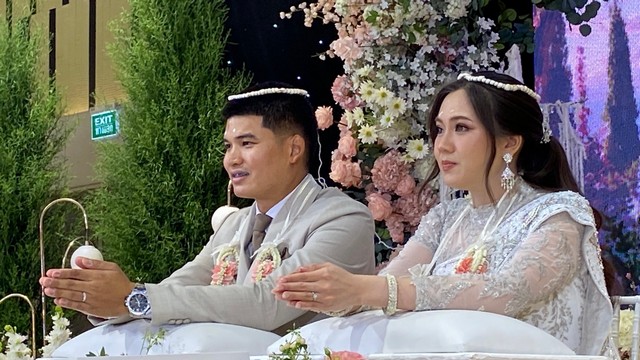 จันทบุรี//พล.ต.ต.ศรายุทธ จุณวัตต์ ผู้การ สอท.2 เป็นประธานสวมมงคลสมรส ระหว่าง จ.ส.ต.อภิชัย ดวงแก้วและนางสาวศศิปรียา ชนะสิทธิ์ ณ.เซ็นทรัลจันทบุรี