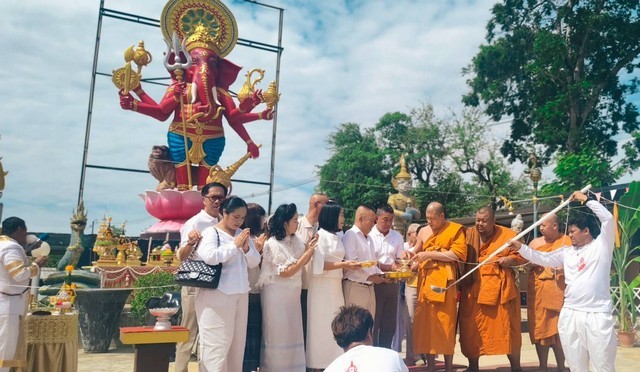 ที่ปรึกษา สนง.ปลัดกระทรวงกลาโหม และ คณะมิตรศรัทธา ร่วมพิธีเททองหล่อองค์”พ่อขุนรามคำแหง และ พญางำเมือง ณ.มูลนิธิพิพิธภัณฑ์เทพศรียันตรา โรงหล่อเทวศิลป์ บางเลน นครปฐม