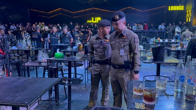 ตร.พัทยา ร่วมปกครองบางละมุง ตรวจผับป้องปรามยาเสพติด อาวุธ เด็ก