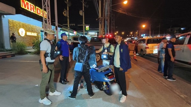 ปกครอง ตำรวจ ตั้งด่านสแกนหาผู้ค้า ผู้เสพ