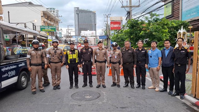ตร.จราจรพัทยา ผนึกกำลังขนส่งจังหวัดชลบุรี เดินหน้ากวดขันรถสาธารณะ ลดปัญหาการจราจรในเมืองพัทยา