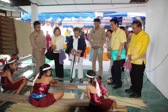 ร้อยเอ็ด…จังหวัดร้อยเอ็ด ประเมินหมู่บ้านหัตถกรรมดีเด่น 2 ชุมชน เพื่อชิงรางวัล หม่อมงามจิตต์ บุรฉัตร ปี 2568