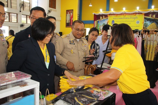 ร้อยเอ็ด…จังหวัดร้อยเอ็ดเปิดหน่วยคัดกรองมะเร็งเต้านมเคลื่อนที่ เฉลิมพระเกียรติพระบาทสมเด็จพระเจ้าอยู่หัว