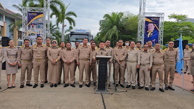 สงขลา-อบจ.สงขลาเดินเกมเชิงรุกแก้ปัญหาน้ำท่วมซ้ำซาก “สุพิศ” ปล่อยเครื่องจักรประจำการ 4 มุมเมือง ขุดลอกคูคลอง หวังบรรเทาความเดือดร้อน ก่อนฤดูฝนซ้ำเติม