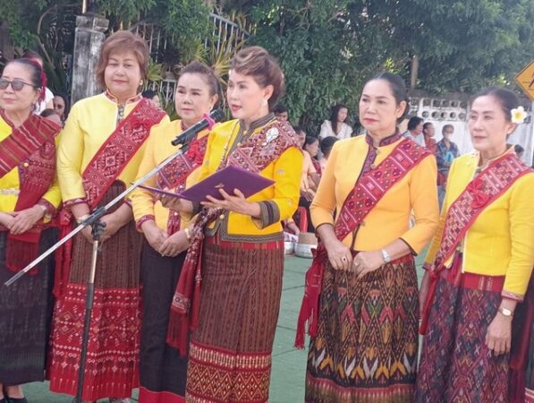 กาฬสินธุ์เปิดถนนสายบุญนวพุทธศิลป์ปาร์ตี้ข้าวจี่สืบสานวิถีอีสาน