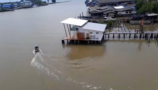 ชลบุรี-ชาวบ้านโวย นายทุนรุก แม่น้ำประแสร์ สร้างโฮมสเตย์กลางน้ำ